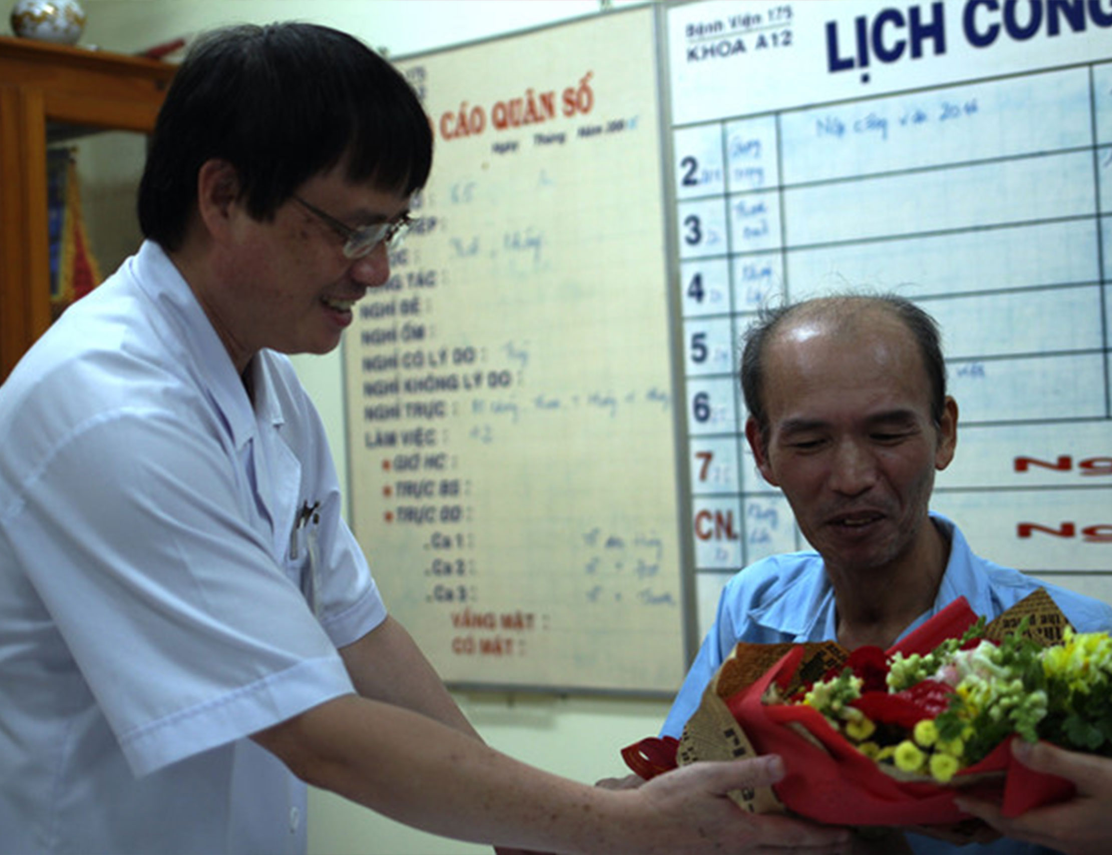 Nguoi dan ong Han Quoc vuot cua tu nho y duc bac si Viet Nam hinh anh 2